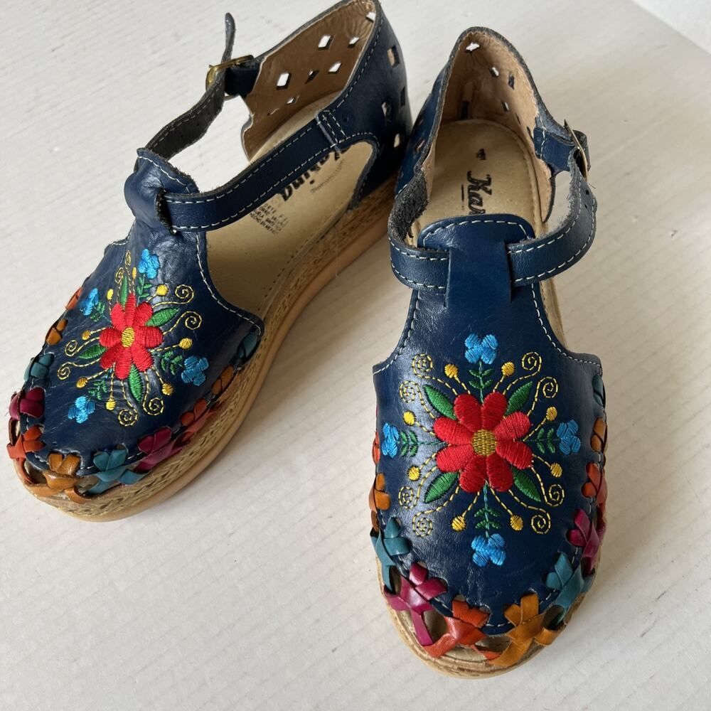 Karina Sz 4 Embroidered Flowers Boho Leather Sandal Made In Mexico/ Excellent